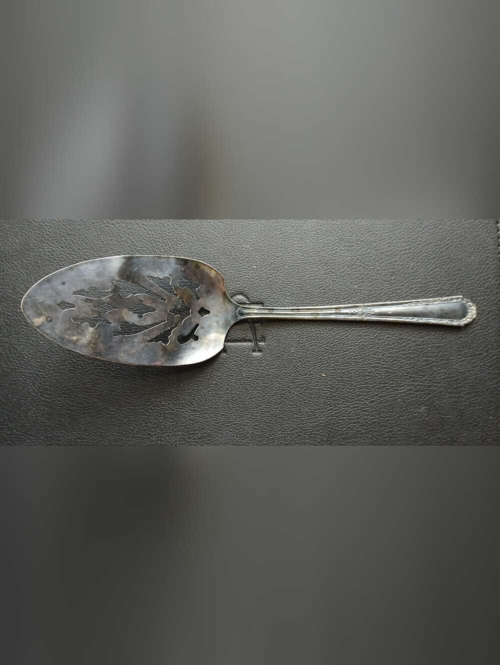 Vintage Silver-Tone Pierced Server - Classic Silver Finish